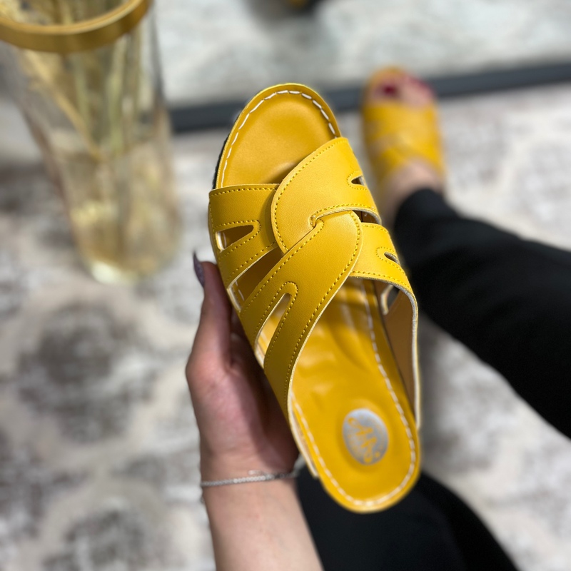 avashoes-azitaa-yellow